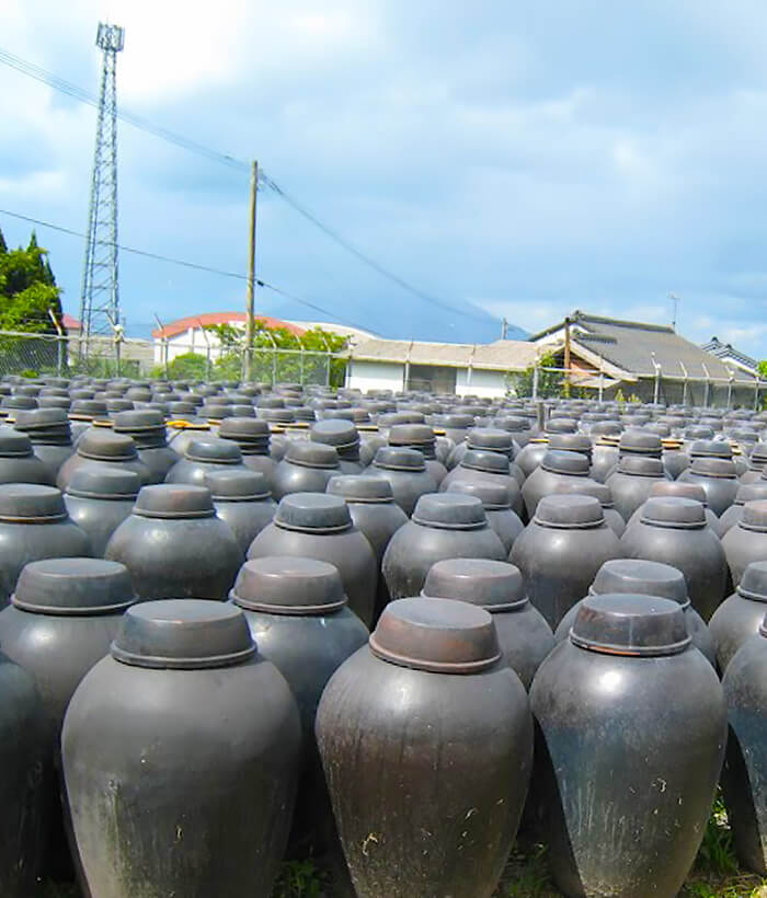 黒酢の名産地福山の甕壺・あまんつぼ